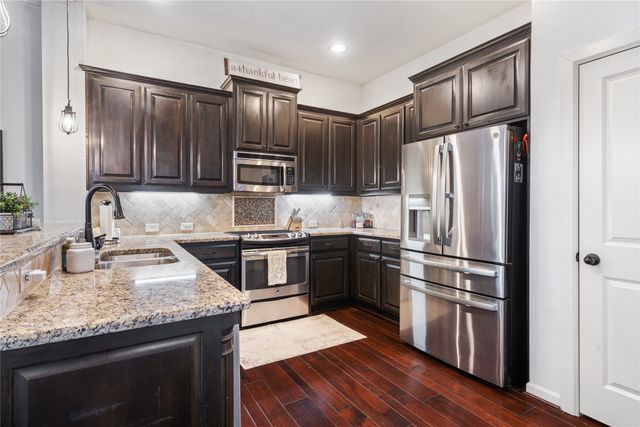 1050 Lone Ivory Trail, Arlington, TX 76005