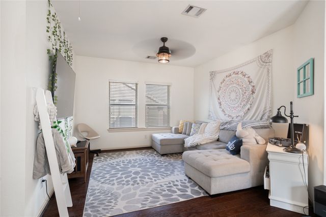 1050 Lone Ivory Trail, Arlington, TX 76005