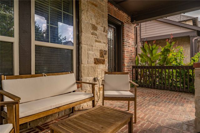 1050 Lone Ivory Trail, Arlington, TX 76005