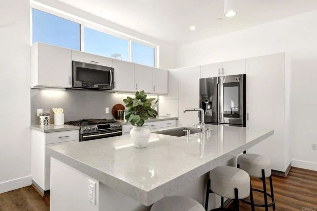 4079 1st Avenue 4, San Diego, CA 92103