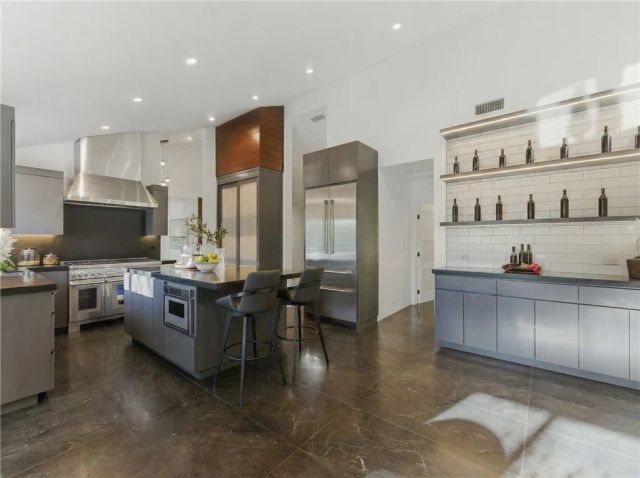 5255 Melvin, Tarzana, CA 91356