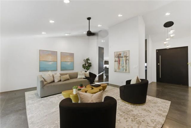 5255 Melvin, Tarzana, CA 91356