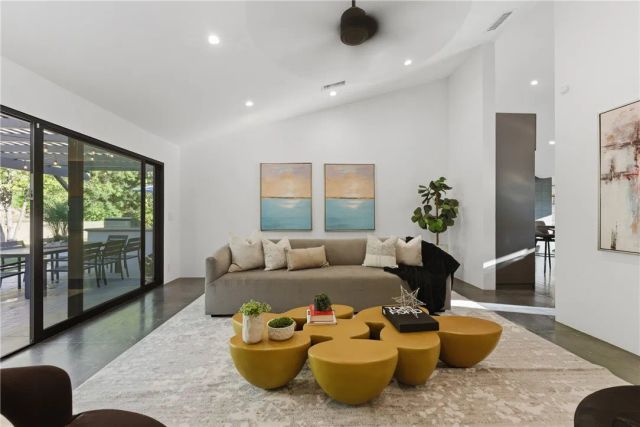 5255 Melvin, Tarzana, CA 91356