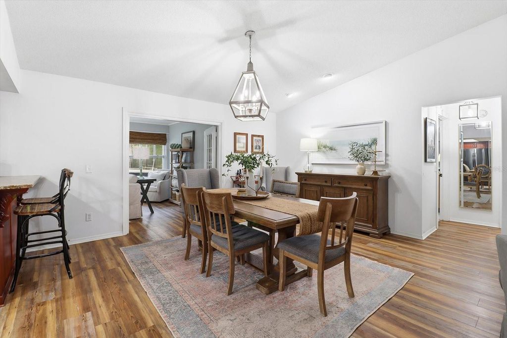 Image 12 of property listing at 203 N MCGOWAN AVENUE, Crystal River, FL 34429