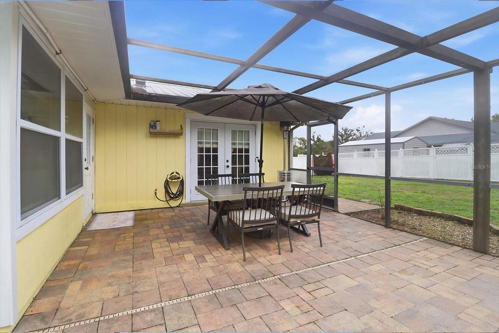 Image 33 of property listing at 203 N MCGOWAN AVENUE, Crystal River, FL 34429