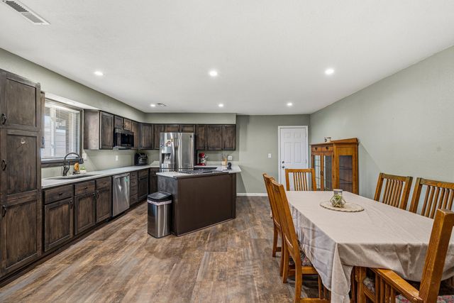 7901 N CAVENDISH CT, Columbia, MO 65202