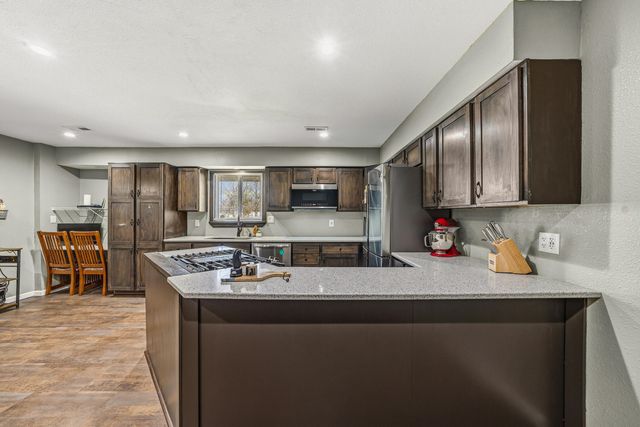 7901 N CAVENDISH CT, Columbia, MO 65202