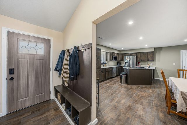 7901 N CAVENDISH CT, Columbia, MO 65202