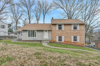 2501 MAYCREST ST, Roanoke, VA 24012