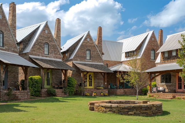 43 Redbud Street A, Carlton Landing, OK 74432