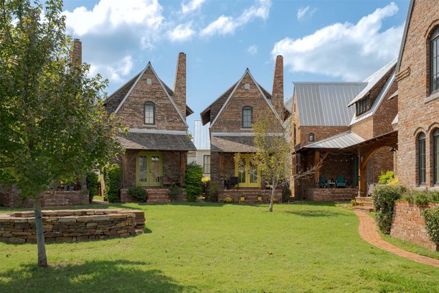 43 Redbud Street A, Carlton Landing, OK 74432