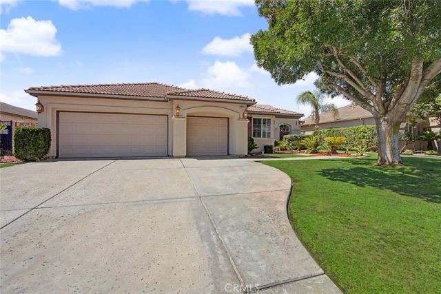 13417 Hinault Drive, Bakersfield, CA 93314