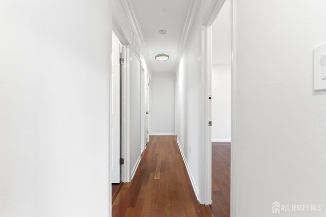 16 McKinley Street, Edison, NJ 08820