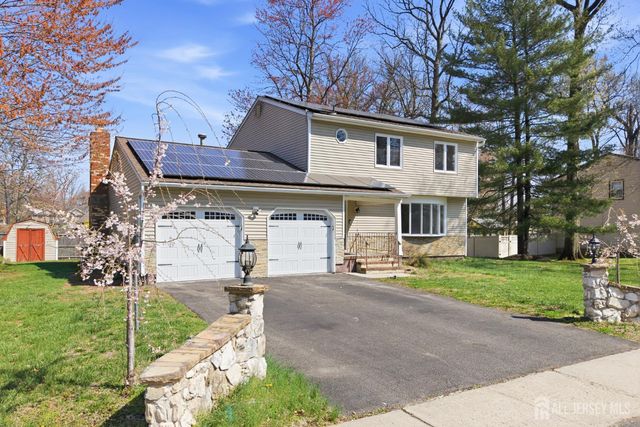 16 McKinley Street, Edison, NJ 08820
