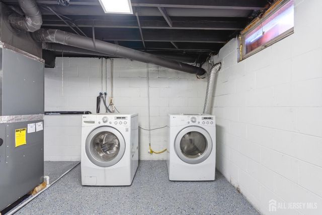 16 McKinley Street, Edison, NJ 08820