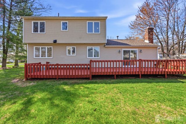 16 McKinley Street, Edison, NJ 08820