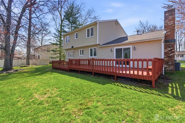 16 McKinley Street, Edison, NJ 08820