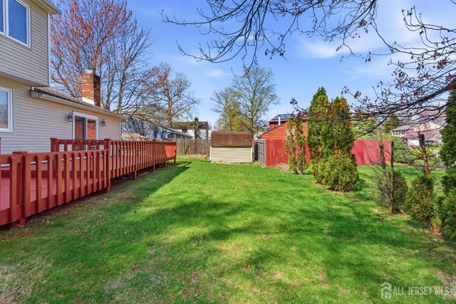 16 McKinley Street, Edison, NJ 08820