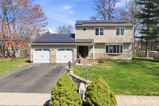 16 McKinley Street, Edison, NJ 08820