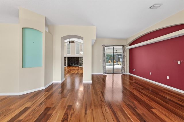 5018 SYLVAN OAKS DRIVE, Valrico, FL 33596