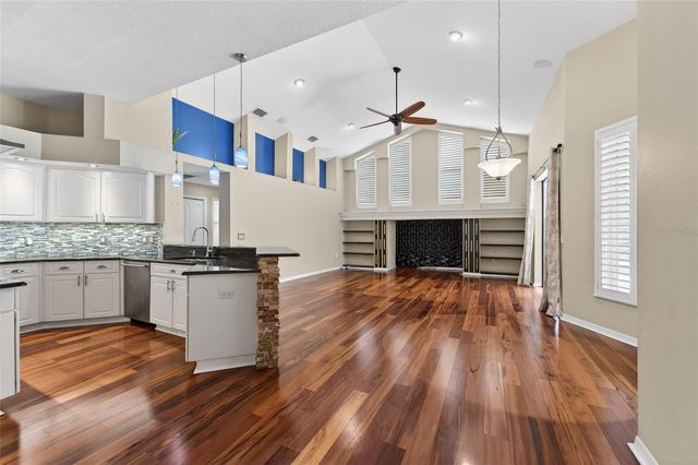 5018 SYLVAN OAKS DRIVE, Valrico, FL 33596