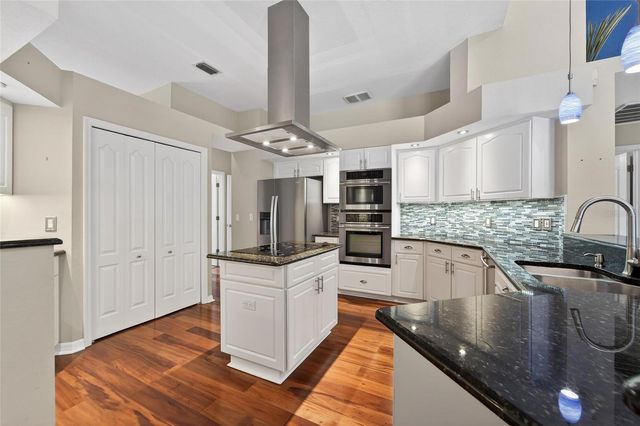 5018 SYLVAN OAKS DRIVE, Valrico, FL 33596