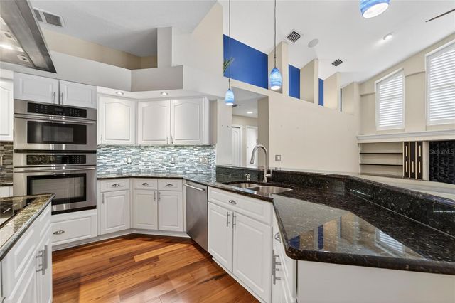 5018 SYLVAN OAKS DRIVE, Valrico, FL 33596