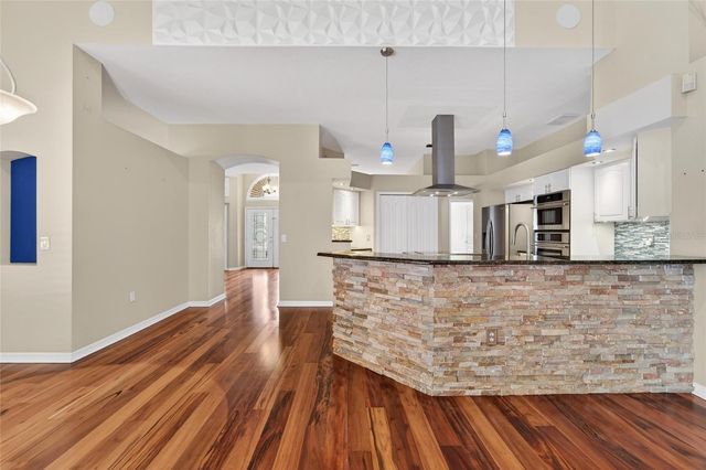 5018 SYLVAN OAKS DRIVE, Valrico, FL 33596