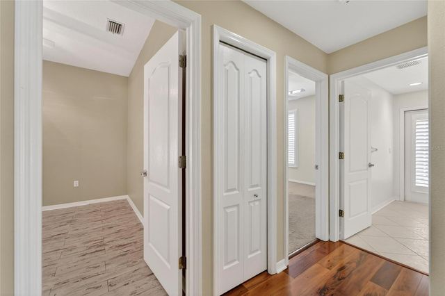 5018 SYLVAN OAKS DRIVE, Valrico, FL 33596