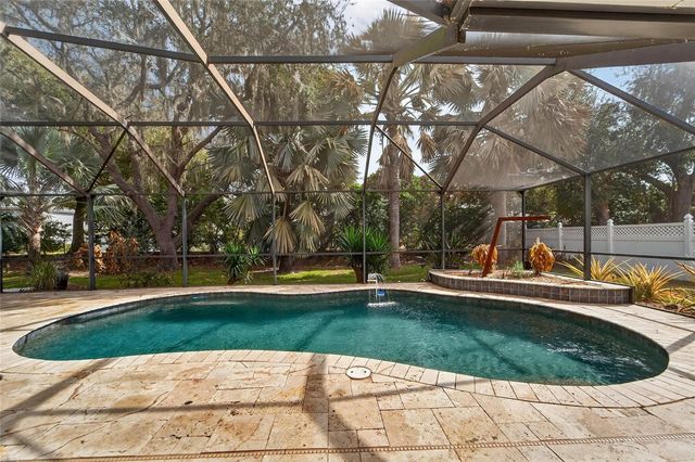 5018 SYLVAN OAKS DRIVE, Valrico, FL 33596