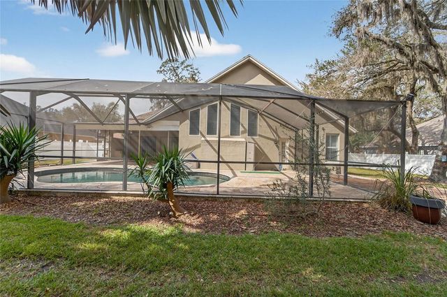 5018 SYLVAN OAKS DRIVE, Valrico, FL 33596