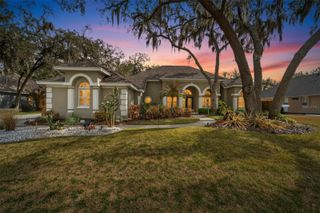 5018 SYLVAN OAKS DRIVE, Valrico, FL 33596