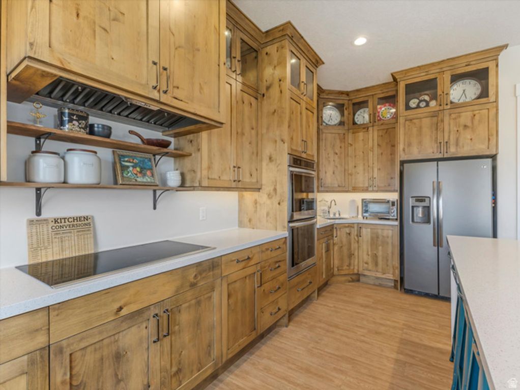 Image 18 of property listing at 13503 S LOVERS LN, Riverton, UT 84065