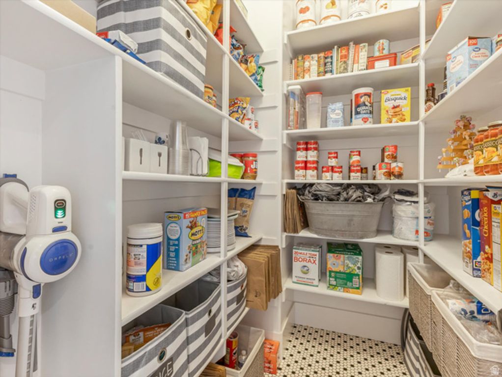 Image 20 of property listing at 13503 S LOVERS LN, Riverton, UT 84065