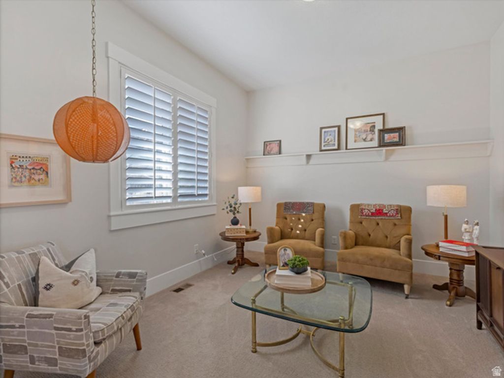 Image 4 of property listing at 13503 S LOVERS LN, Riverton, UT 84065