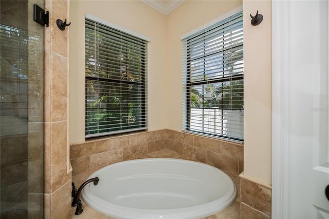 612 BARCELONA AVENUE, Venice, FL 34285