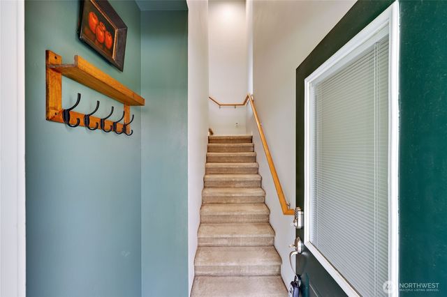 7701 Beacon Place NE #103, Bremerton, WA 98311