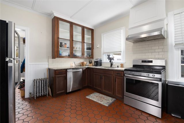 2136 Cranston Street, Cranston, RI 02920