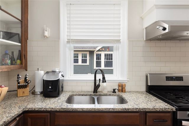 2136 Cranston Street, Cranston, RI 02920