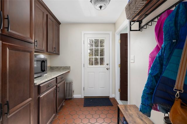 2136 Cranston Street, Cranston, RI 02920