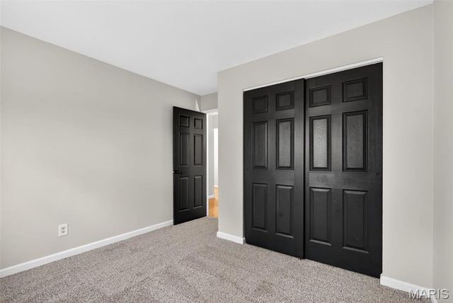 4 Sunnydays Court, St Charles, MO 63303