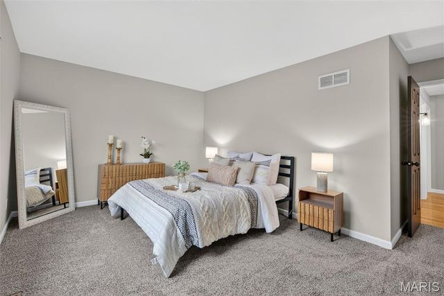 4 Sunnydays Court, St Charles, MO 63303