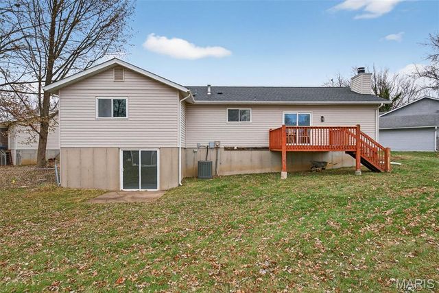 4 Sunnydays Court, St Charles, MO 63303