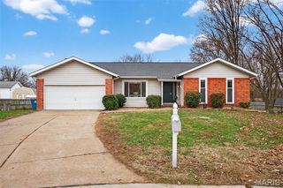 4 Sunnydays Court, St Charles, MO 63303