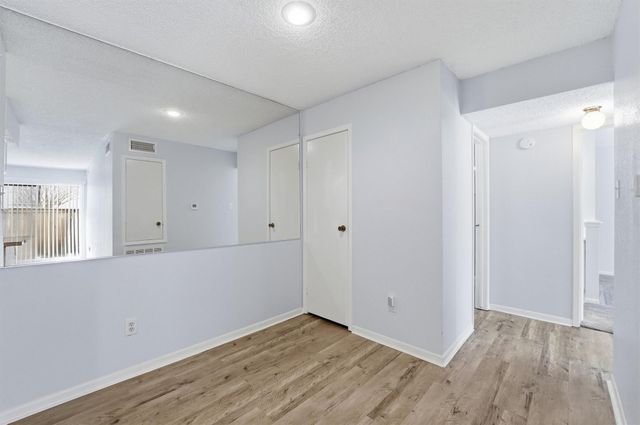 3919 Fairmont Parkway 227, Pasadena, TX 77504