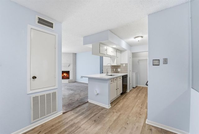 3919 Fairmont Parkway 227, Pasadena, TX 77504