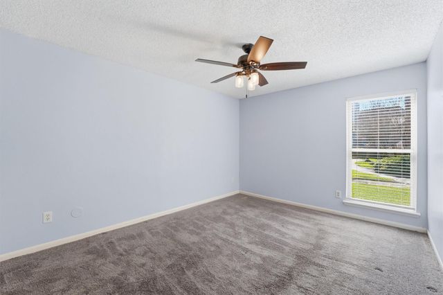 3919 Fairmont Parkway 227, Pasadena, TX 77504