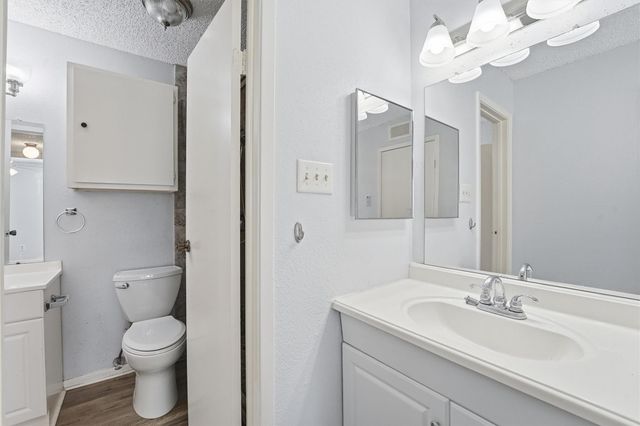 3919 Fairmont Parkway 227, Pasadena, TX 77504