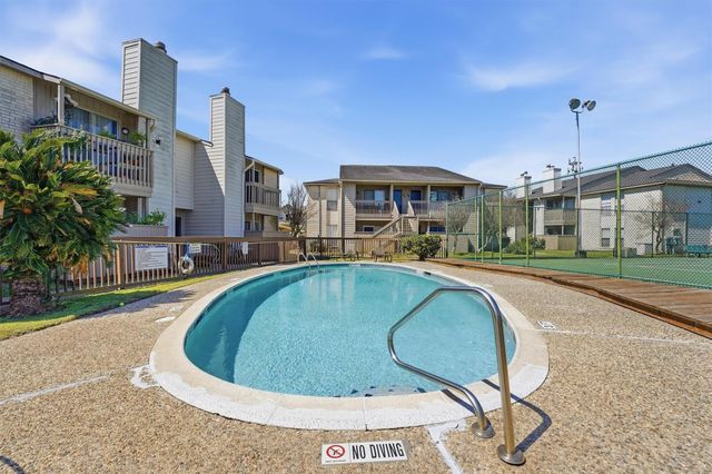 3919 Fairmont Parkway 227, Pasadena, TX 77504