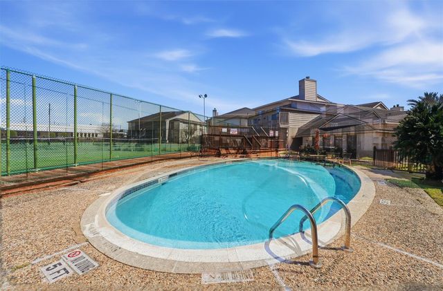 3919 Fairmont Parkway 227, Pasadena, TX 77504